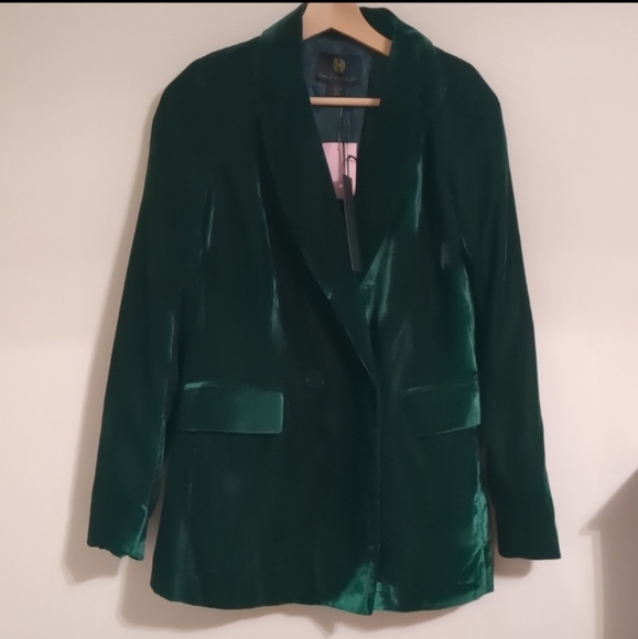 House of Harlow 1960 Jackets & Blazers - House of Harlow 1960 size XS velvet green blazer NWT.